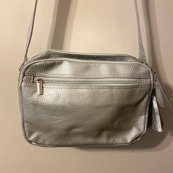 🔥PRICE DROP‼️Brand New With Tags‼️ Silver in color. Shoulder bag. ❤️ - Picture 2 of 9